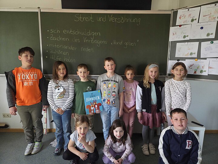 Schülerinnen und Schüler mit Versöhnungsstrategien